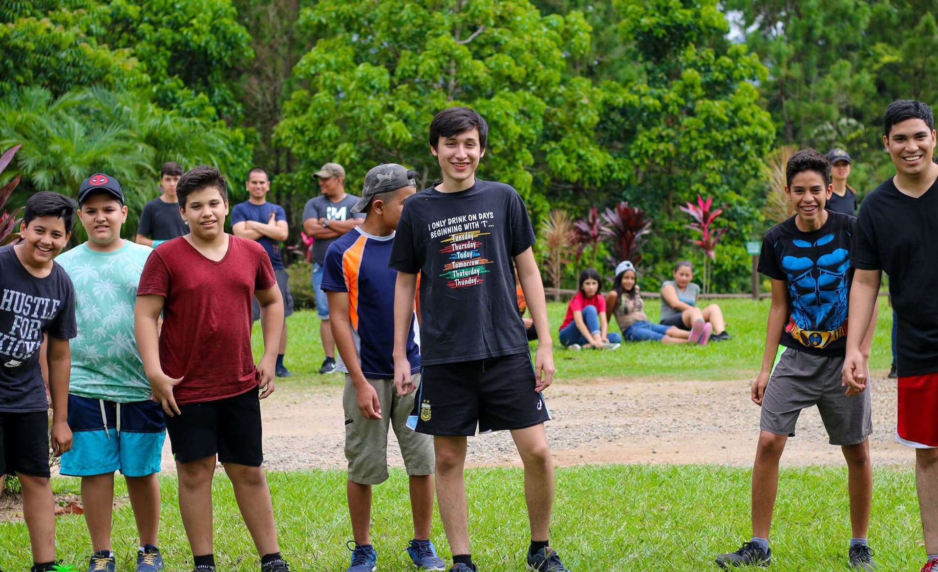 Juventud Elim en campamento